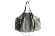 Load image into Gallery viewer, Susy Leather shoulder bag made of italian leather dark grey personalized with your initials