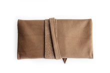 Load image into Gallery viewer, Wallet Cris, leather wallet color light brown, taupe leather wallet for women. Cris LEATHER WALLET