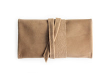 Load image into Gallery viewer, Wallet Cris, leather wallet color light brown, taupe leather wallet for women. Cris LEATHER WALLET