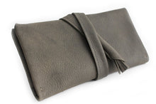 Load image into Gallery viewer, Wallet Cris, leather wallet color grey leather wallet for women with fringe. Cris LEATHER WALLET