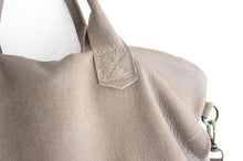 Load image into Gallery viewer, Leather crossbody bag, made of italian leather. Silvie leather shoulder bag