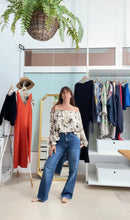 Load image into Gallery viewer, Desy blouse