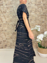 Load image into Gallery viewer, Abito modello Lucy