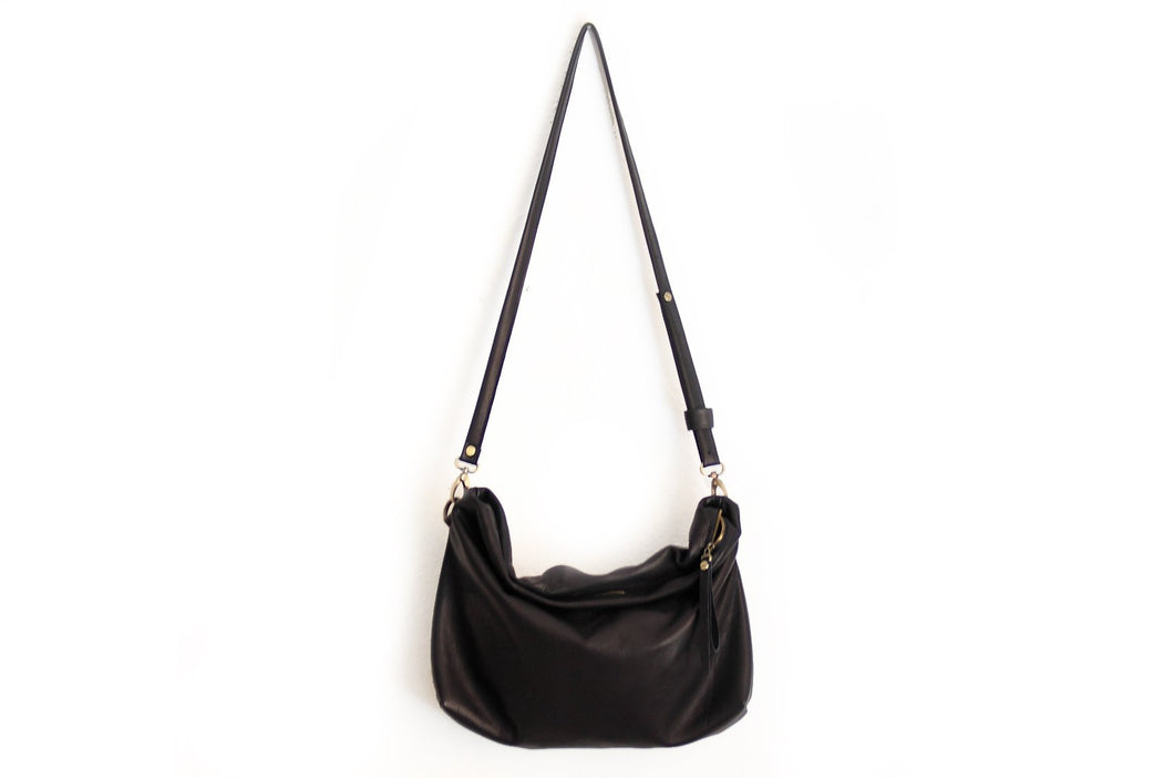Leather cross-boby bag made of italian Black leather. Silvie leather shoulder bag