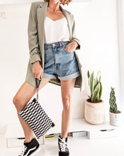 Load image into Gallery viewer, ADA clutch IN LIMITED EDITION: black and white