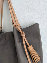 Load image into Gallery viewer, TOTE bag made entirely of Italian leather. Amelie bag