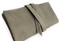 Load image into Gallery viewer, Wallet Cris, leather wallet color grey leather wallet for women. Cris LEATHER WALLET